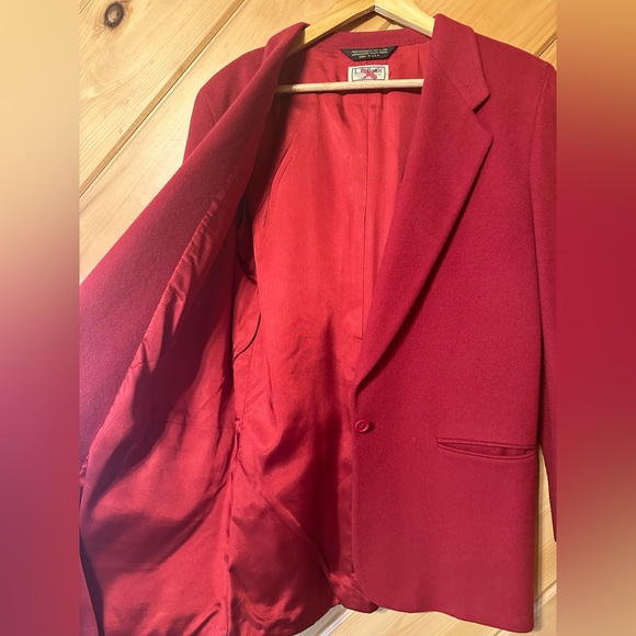 Red Wool L.L. Bean Jacket. Made in USA. 8R - Picture 4 of 4